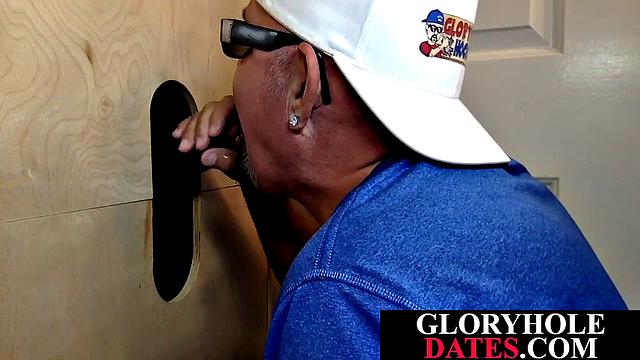 Mature rapidly sucking and wanking black gloryhole rod