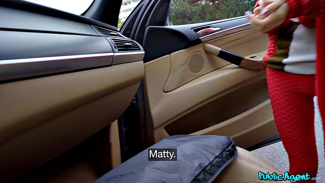 Big tip for Xmas delivery girl