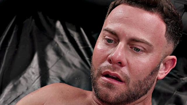 NURU MASSAGE - Therapist Deals With Client's Fear Of Being Touched With Wild Sex FRENCH SUBTITLES