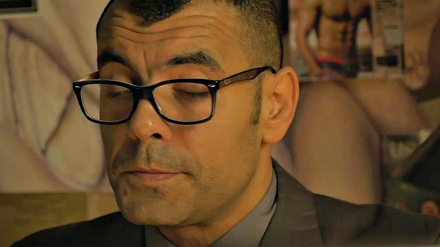 Ebony office bae seduced by nasty dyke in meeting room