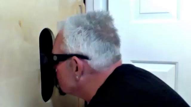 Black Guy Gives Gloryhole Facial