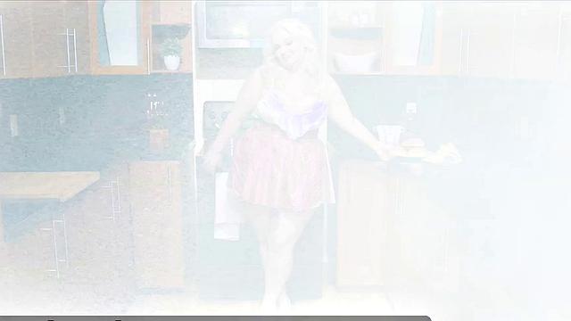 Heavy-Hootered Housewife