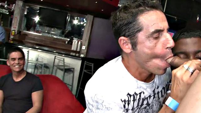 Real public blowjob at kinky party