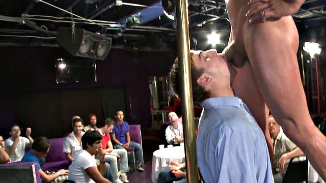 Real public blowjob at kinky party