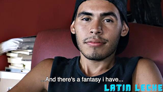 двое соседей трахают латинского красавца