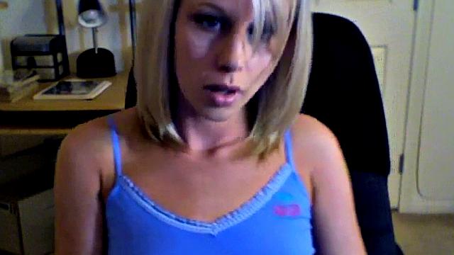 Hot teen Kylie in softcore