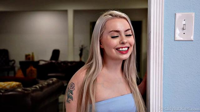 Big Dicks, Tiny Chicks, Scene 4