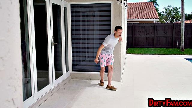 Naughty babes fucked in outdoor 3some