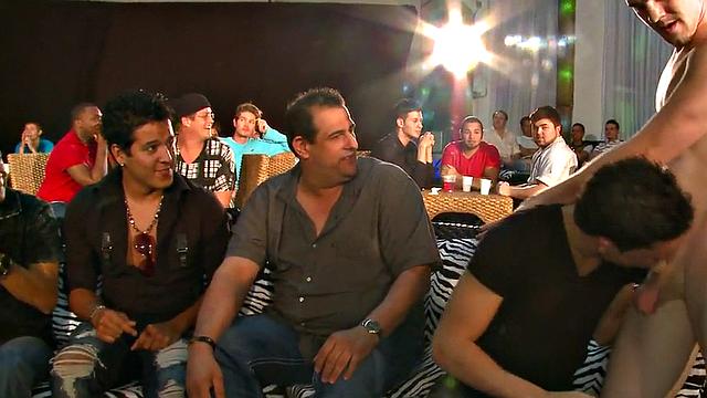 Real shameless girl gives head at party