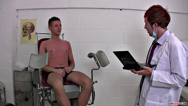 Raw Junior Doctors 3way Fucking - Raw Junior Doctors - Threeway