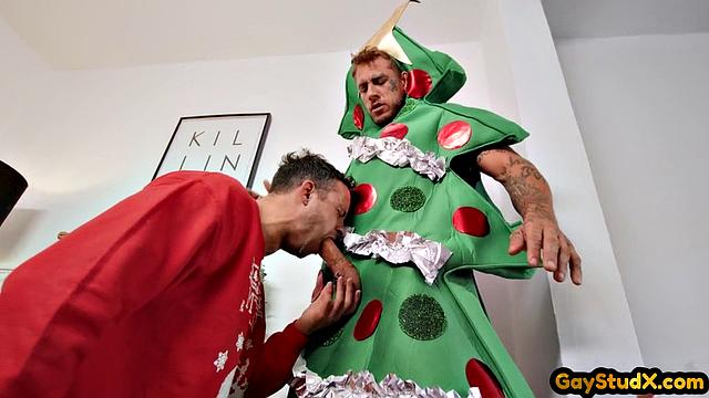 Naughty stud toying his twunk slut