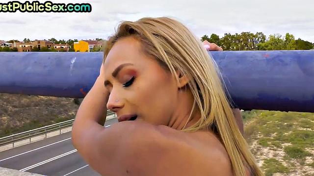 Public babe outdoor pounded