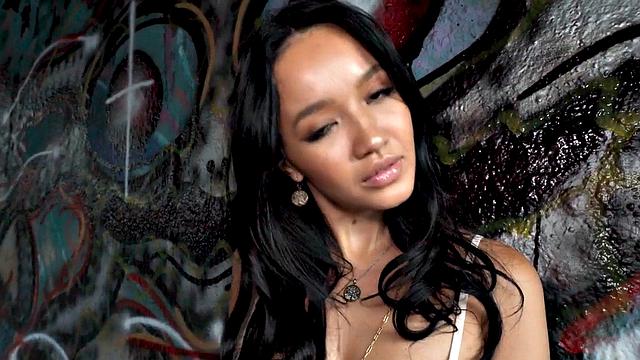 Pulled ebony babe fucked doggystyle for cash outdoors