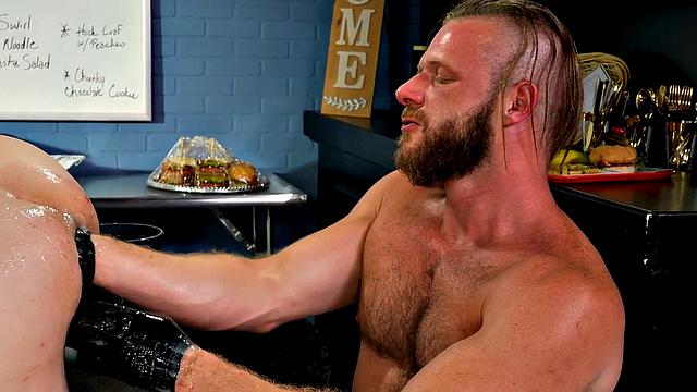 Fisting loving stud assfisted in 3some by daddies