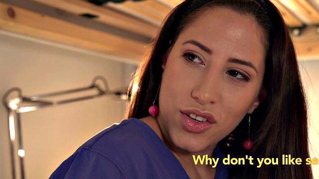 пышногрудая латинка жадно делит bbc в страстном тройничке