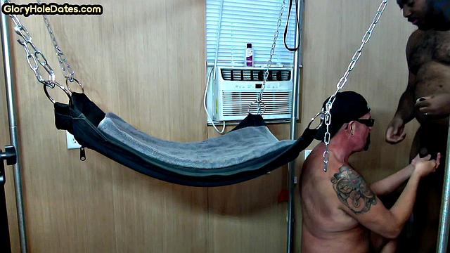 Amateur gaydaddy rimmed and fucked in homemade sex