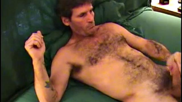 ларри снова на видео - зрелый гей в деле