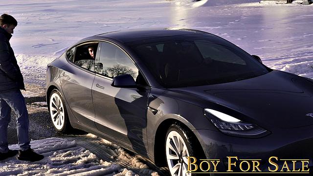 THE BOY NOAH Chapter 1 - Grooming