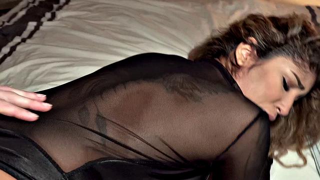 Busty Latina Gets Fucked in Hotel