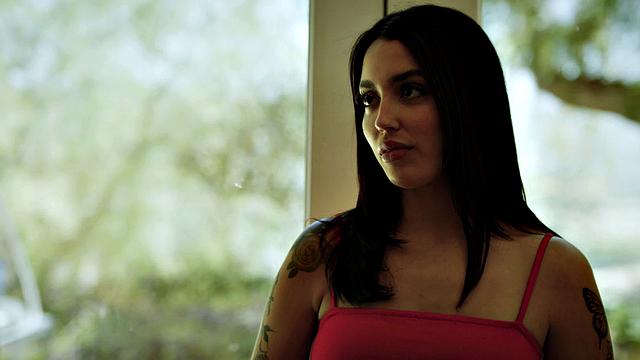 горячая зрелая бросается на любовника, не давая отдышаться