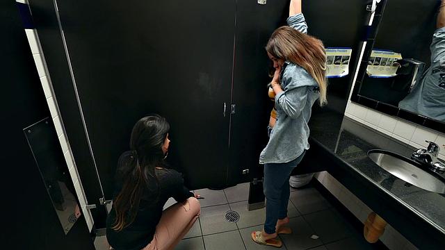 Watch this American babe give a killer handjob and finger blast while riding her cowgirl position