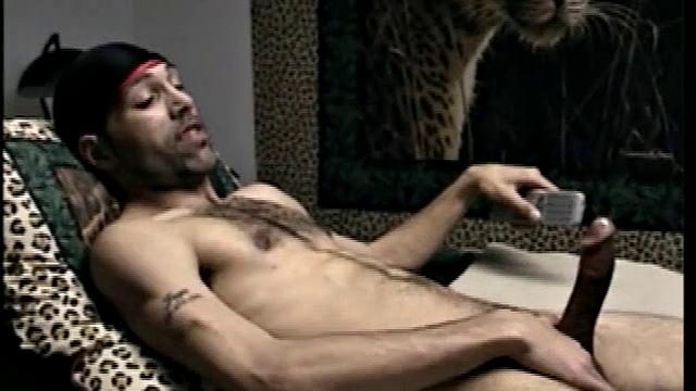 Straight Guy Enrique Wants Head