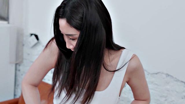 Li Er Is Blackmailed Into Sex By Perverse Tax Collector