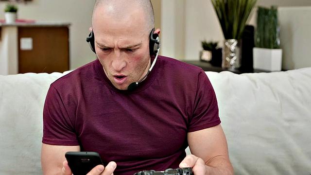 Kinky American couple can't resist taking selfies while getting their wet trimmed pussies pounded in reverse cowgirl