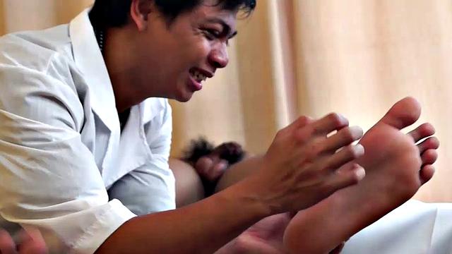 Gorgeous Josh comes in to Dr. Tickle's office for his annual checkup. Doctor Tickle and Vahn put Josh through a complete tickle treatment which includes therapeutic foot tickling with feathers and fingers.