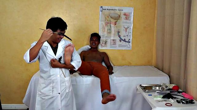 Gorgeous Josh comes in to Dr. Tickle's office for his annual checkup. Doctor Tickle and Vahn put Josh through a complete tickle treatment which includes therapeutic foot tickling with feathers and fingers.