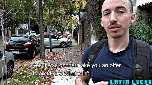 камермен не удержался и разорвал жопу латинскому жеребцу