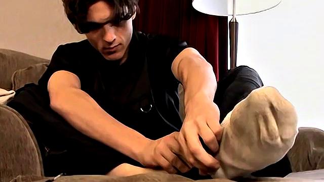 Hung David Strokes Alone - David Reed