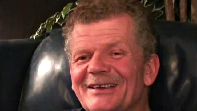 This muscular guy doesn't do much for me. We were introduced by someone who was really trying to be helpful. So, even though I wasn't interested, here he is. Daniel is 42 years old, and earns his living as a plumber.