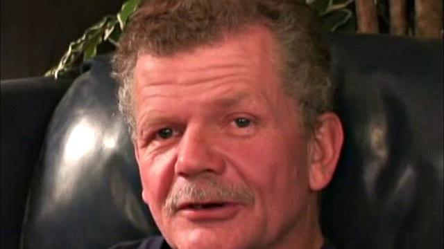 This muscular guy doesn't do much for me. We were introduced by someone who was really trying to be helpful. So, even though I wasn't interested, here he is. Daniel is 42 years old, and earns his living as a plumber.