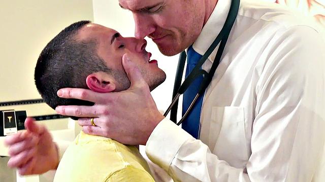 Petite patient by doctors on health check