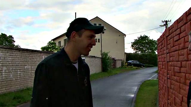 Яро Грин жестко имеет Павела Конрада без капли пощады