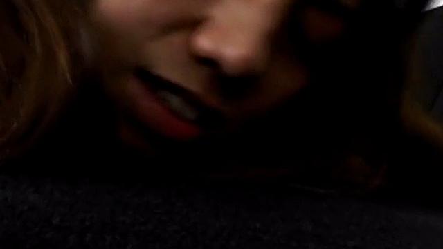 шикарная брюнетка в позе догги в pov и финиш на лицо