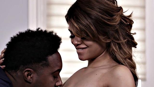 21yo babysitter gets IR cuntsmashed in heated affair