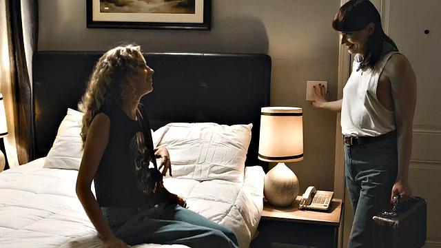 Transsexual beauty fucks female nympho in wet pussy hole