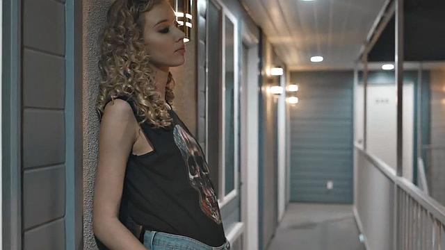 Transsexual beauty fucks female nympho in wet pussy hole