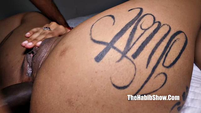 Джон Лонг разносит сочную задницу Шанель Стар жестким аналом