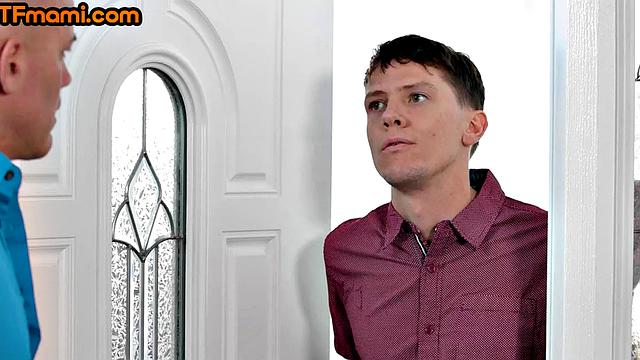 Deepthroat stepmom gets fucked before nice boobjob