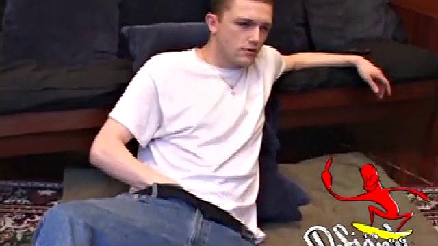 Young Axel Beats Meat