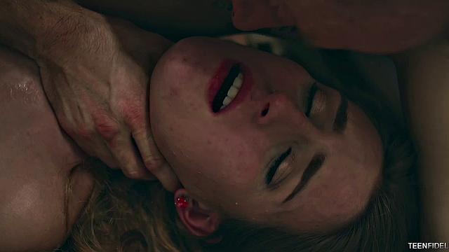 горячая южанка разносит парня и ловит мощный финиш