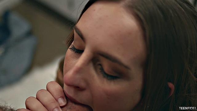 горячая южанка разносит парня и ловит мощный финиш