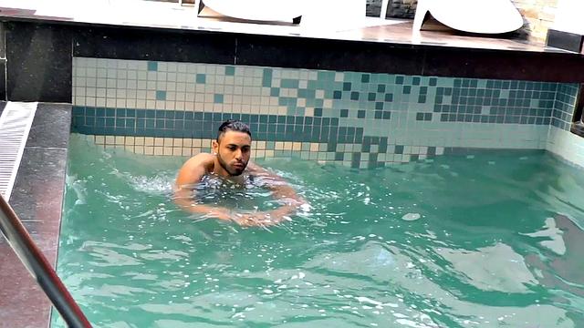 TS Estela Duarte Invites Guy to Flip