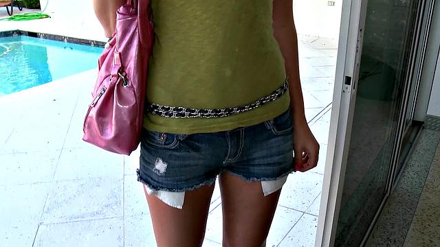 Holiday Hottie enjoys a steamy outdoor poolside romp with her bald pussy & tongue