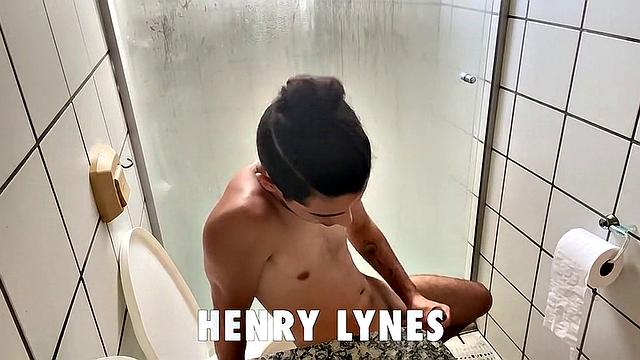 henry lynes strokes his cock for the camera and shows off his thick load