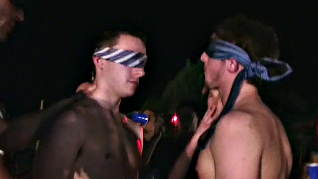 Blindfolded studs hazed in HJ 3some outdoors for frat