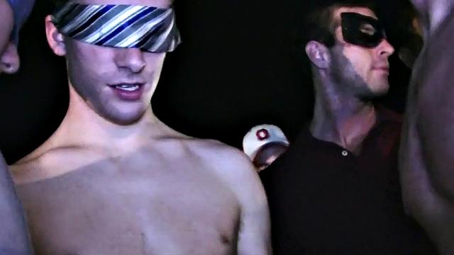 Blindfolded studs hazed in HJ 3some outdoors for frat